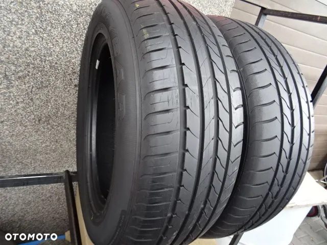 235/60/R17 102V Goodyear Efficient Grip - 2