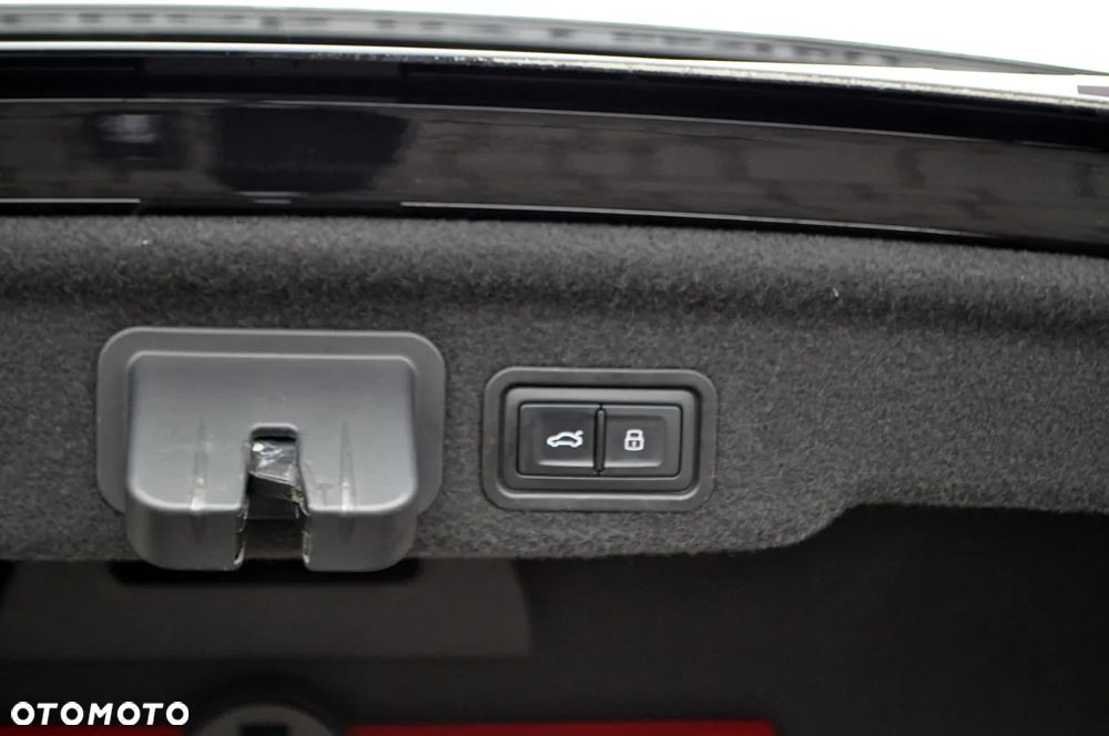 Audi A8 3.0 TDI clean diesel L Quattro - 38