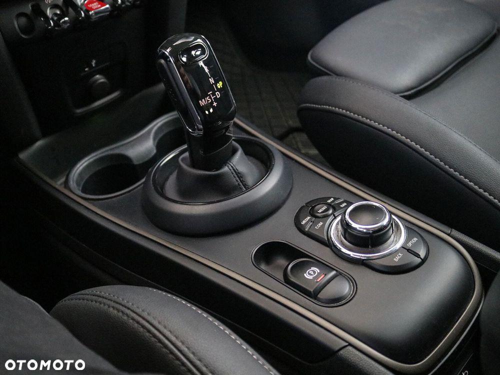 MINI Countryman Cooper Classic Trim - 13