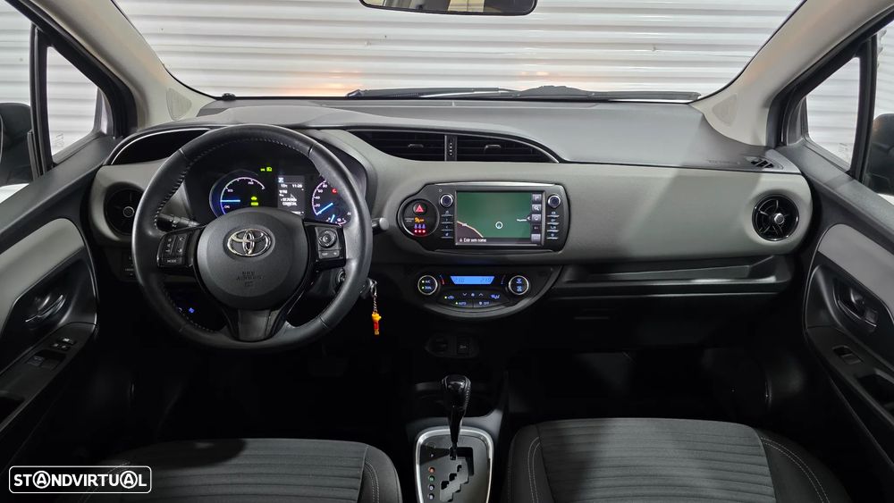 Toyota Yaris 1.5 HSD Sport +P.Techno+P.Luxury - 13