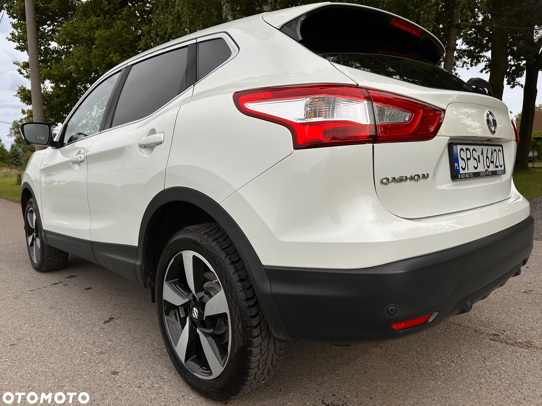 Nissan Qashqai 1.6 DIG-T N-Connecta - 32