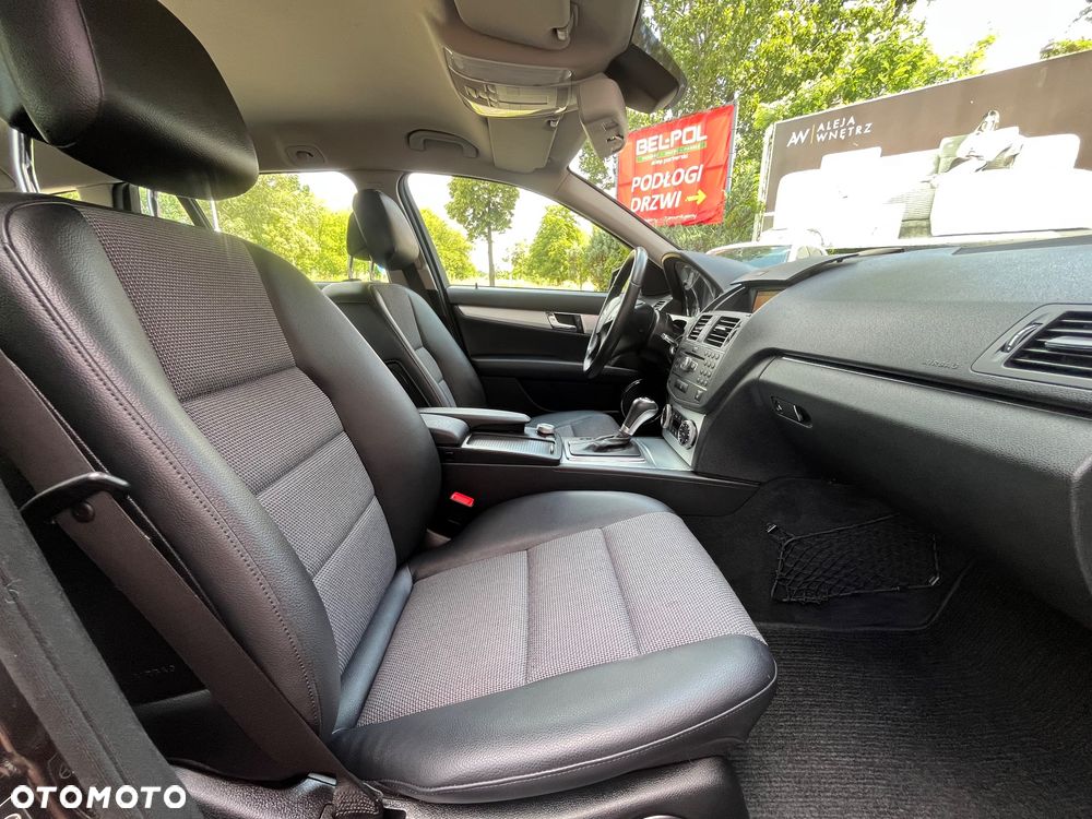 Mercedes-Benz Klasa C 180 Kompressor Automatik BlueEFFICIENCY Avantgarde - 30