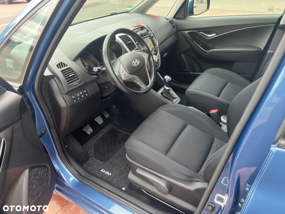 Hyundai ix20 1.4 Premium blue - 22