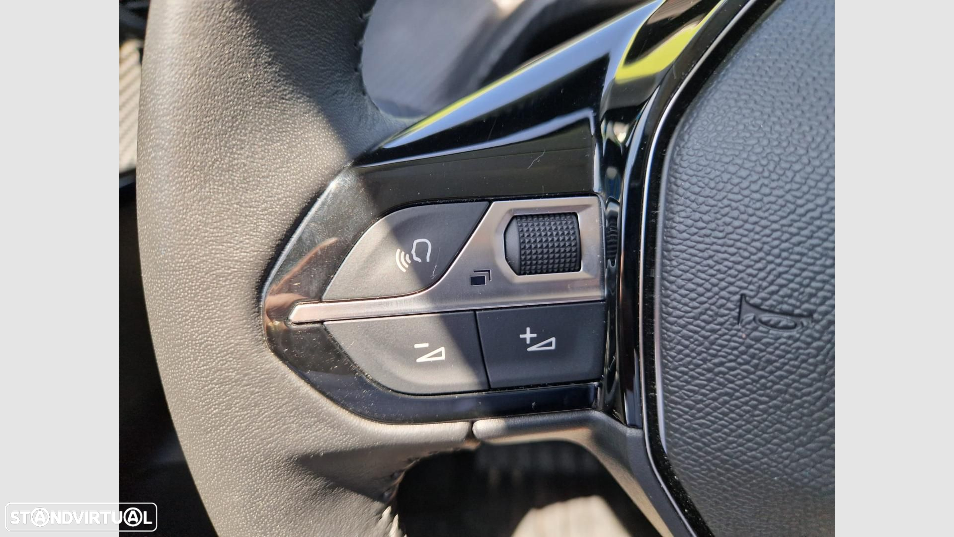 Peugeot 208 1.2 PureTech Active - 11