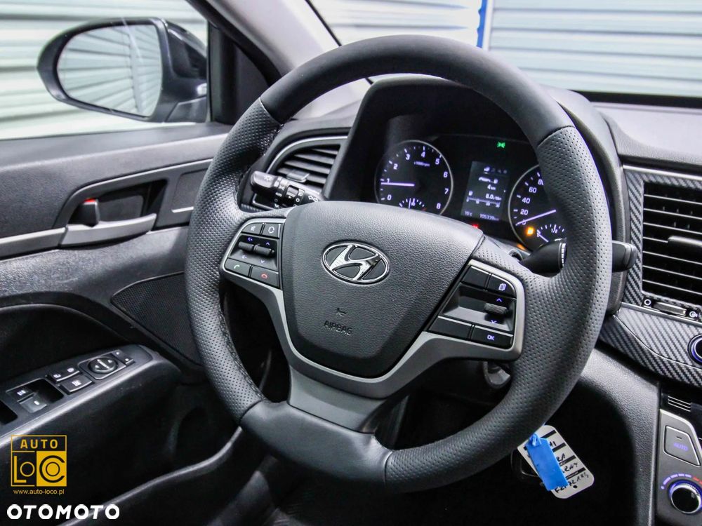 Hyundai Elantra 1.6 Comfort - 22