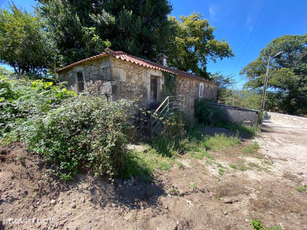 Casa Antiga para restauro - Grande imagem: 3/22