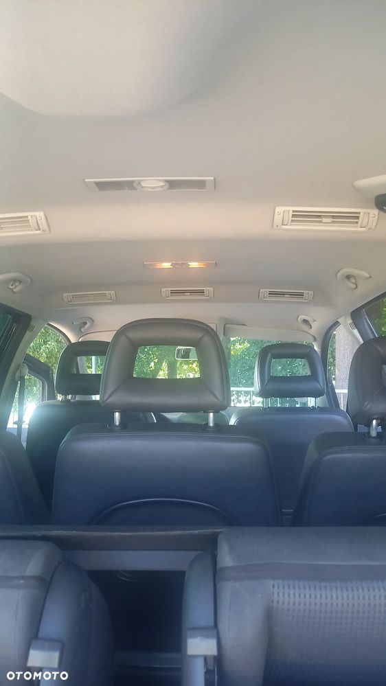 Volkswagen Sharan - 8