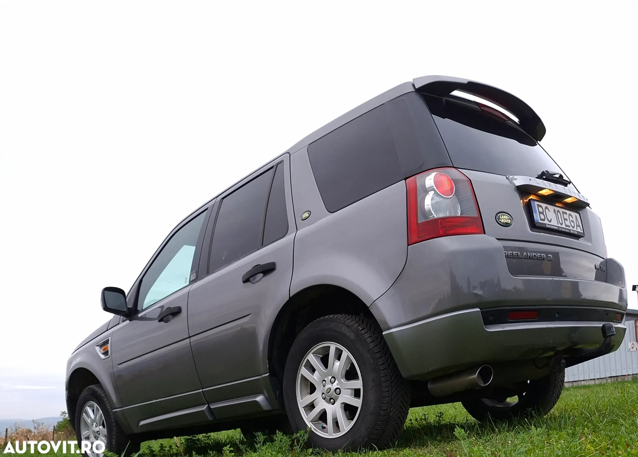 Land Rover Freelander - 2