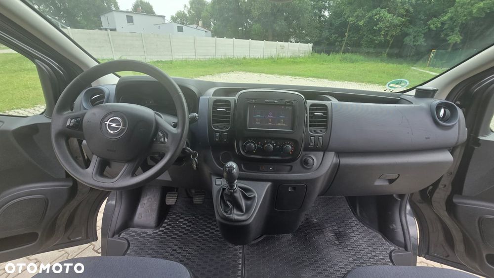 Opel Vivaro - 12