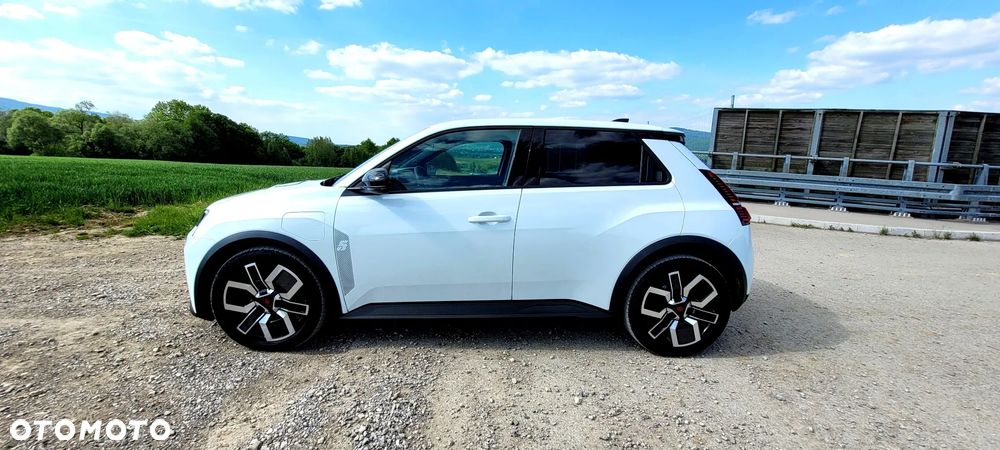 Renault 5 52kWh Comfort Range Techno - 11