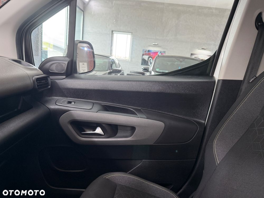 Peugeot Rifter 130 L1 EAT8 GT - 23