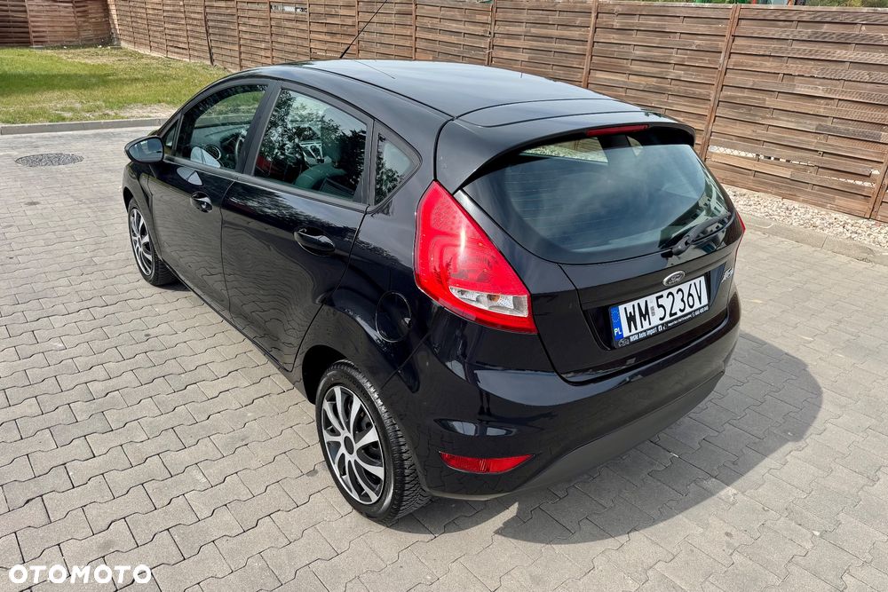Ford Fiesta - 12
