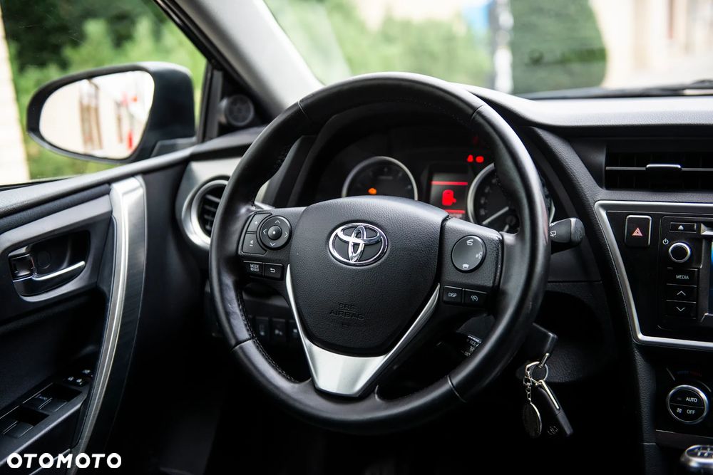 Toyota Auris 1.6 Valvematic Executive - 27