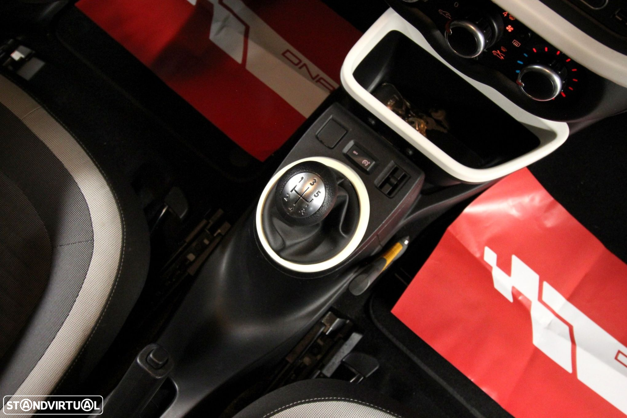 Renault Twingo 1.0 SCe Dynamique - 9