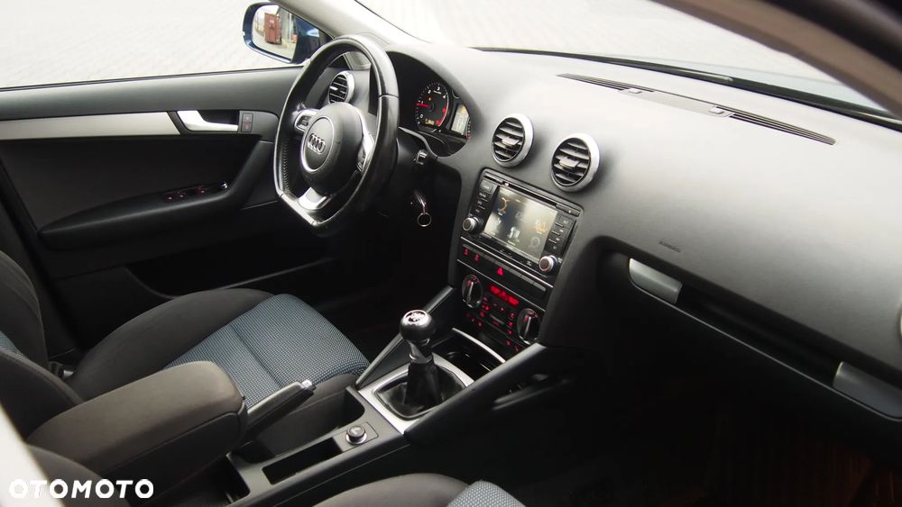 Audi A3 Sportback 2.0 TDI DPF Ambition - 25