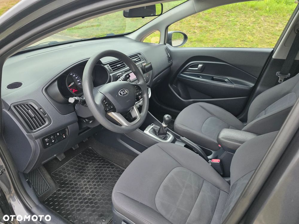 Kia Rio - 6