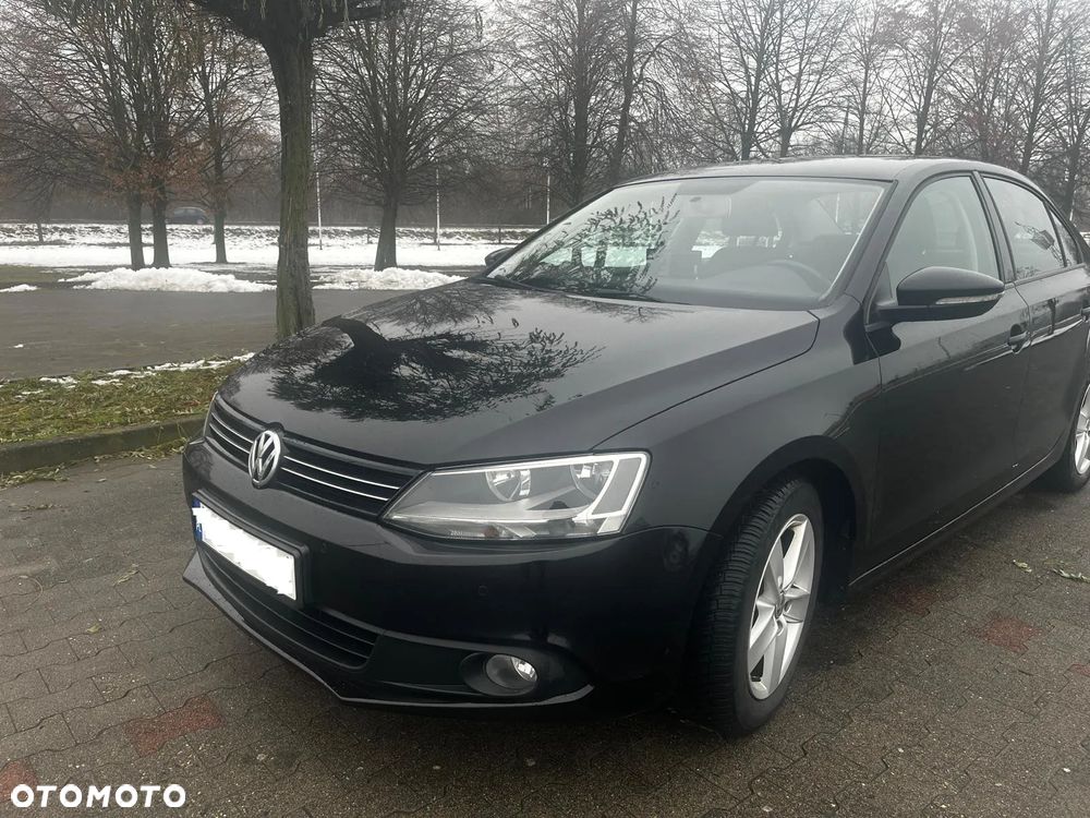 Volkswagen Jetta 1.2 TSI Comfortline - 1