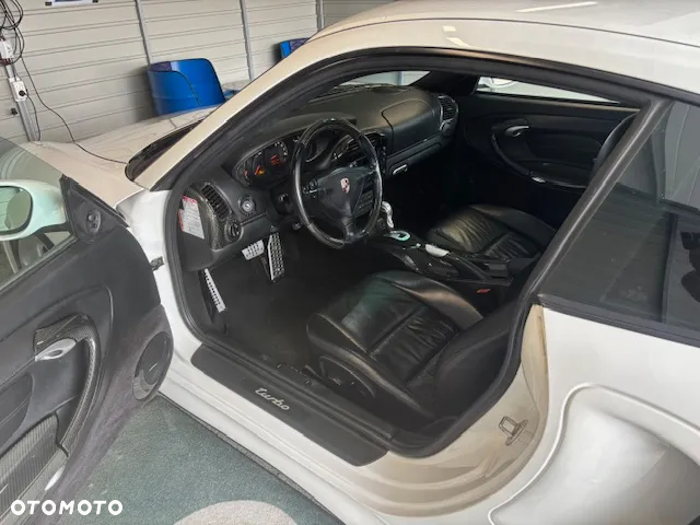 Porsche 911 - 12