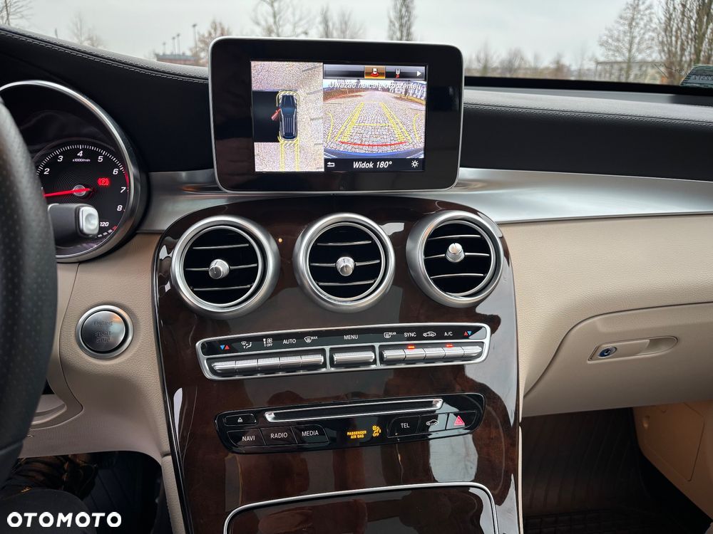 Mercedes-Benz GLC - 22