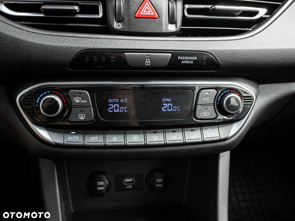 Hyundai i30 1.5 DPI Smart - 17
