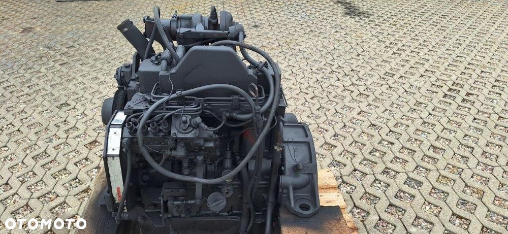Silnik Case 688 788 Cummins 4 T 3.9 - 3