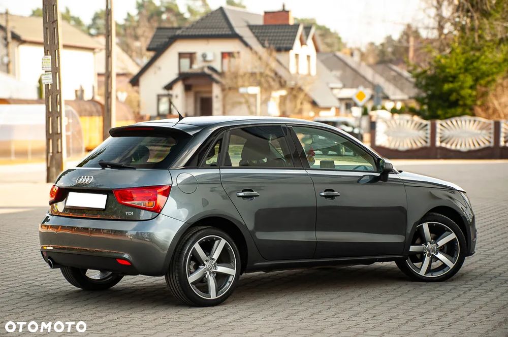 Audi A1 Sportback 1.6 TDI S line edition m S line Sportpaket - 14