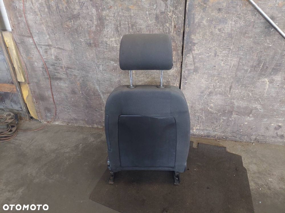 FOTEL LEWY PRZÓD AUDI A4 B6 - 3