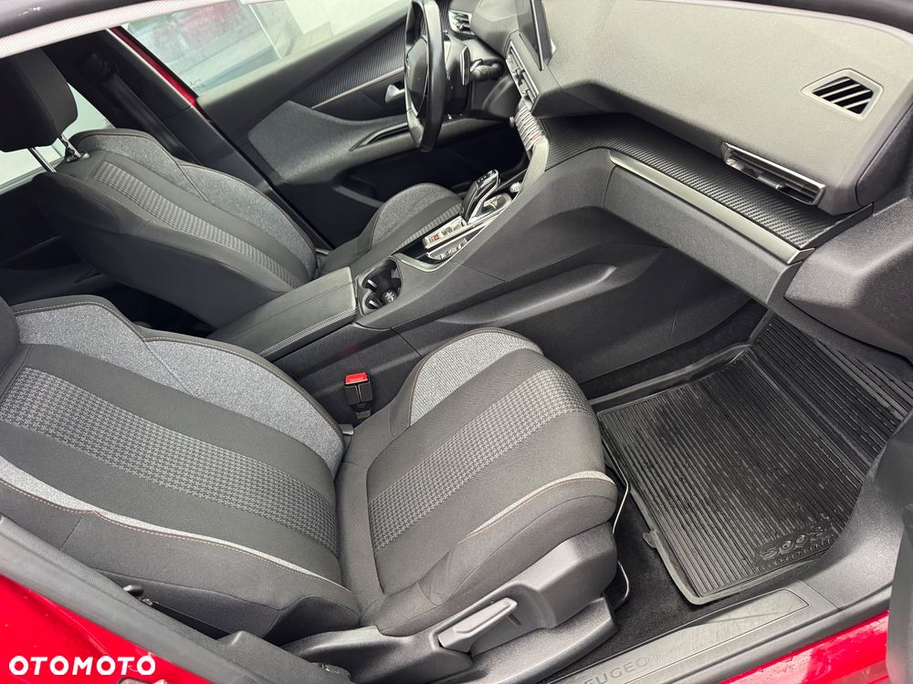 Peugeot 5008 BlueHDi 130 EAT8 Allure - 21