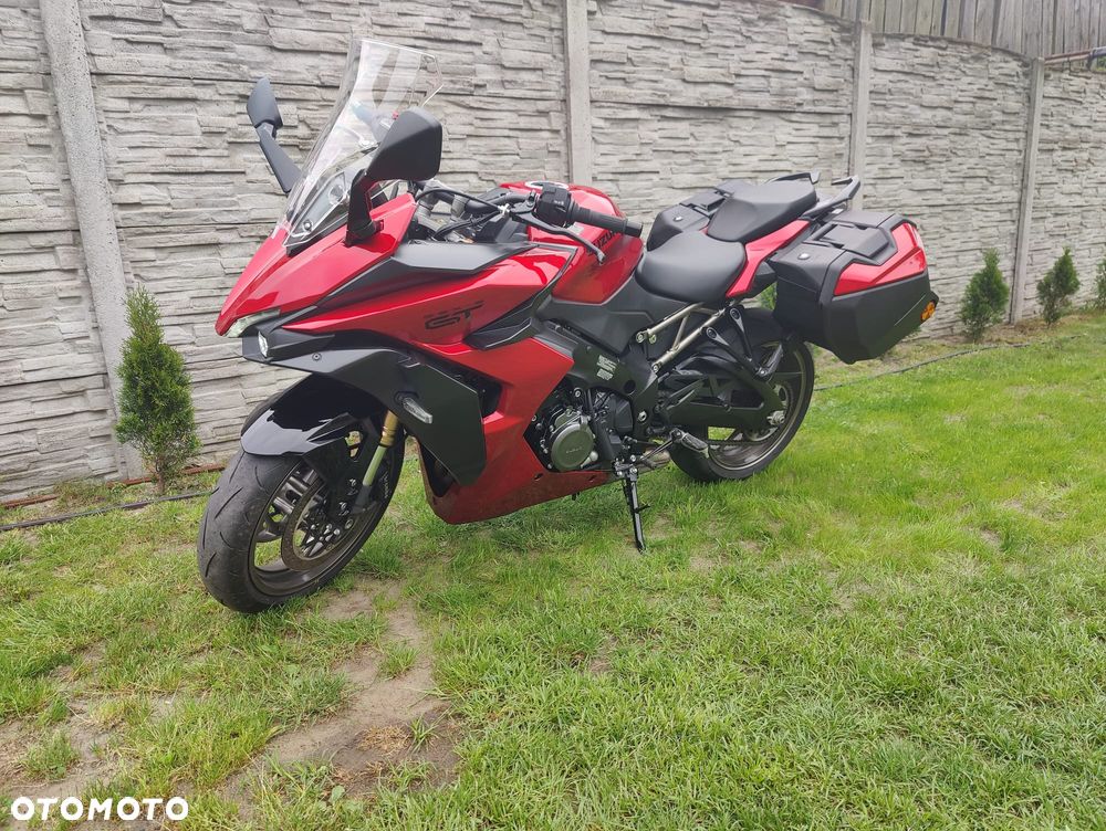 Suzuki GSX - 3