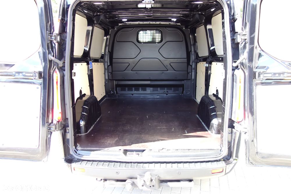 Ford Transit Custom 2.0 Ecoblue 130 KM  L1H1 Klima Webasto  Navi - 11