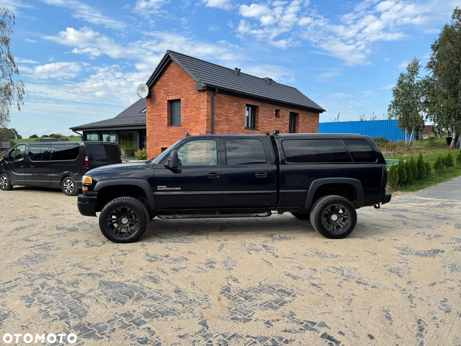 GMC Sierra - 2