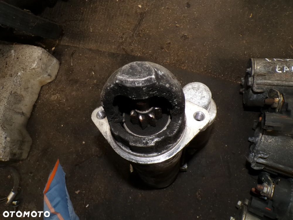 Rozrusznik Kia Sorento Sonata II 2.4 Benzyna - 2