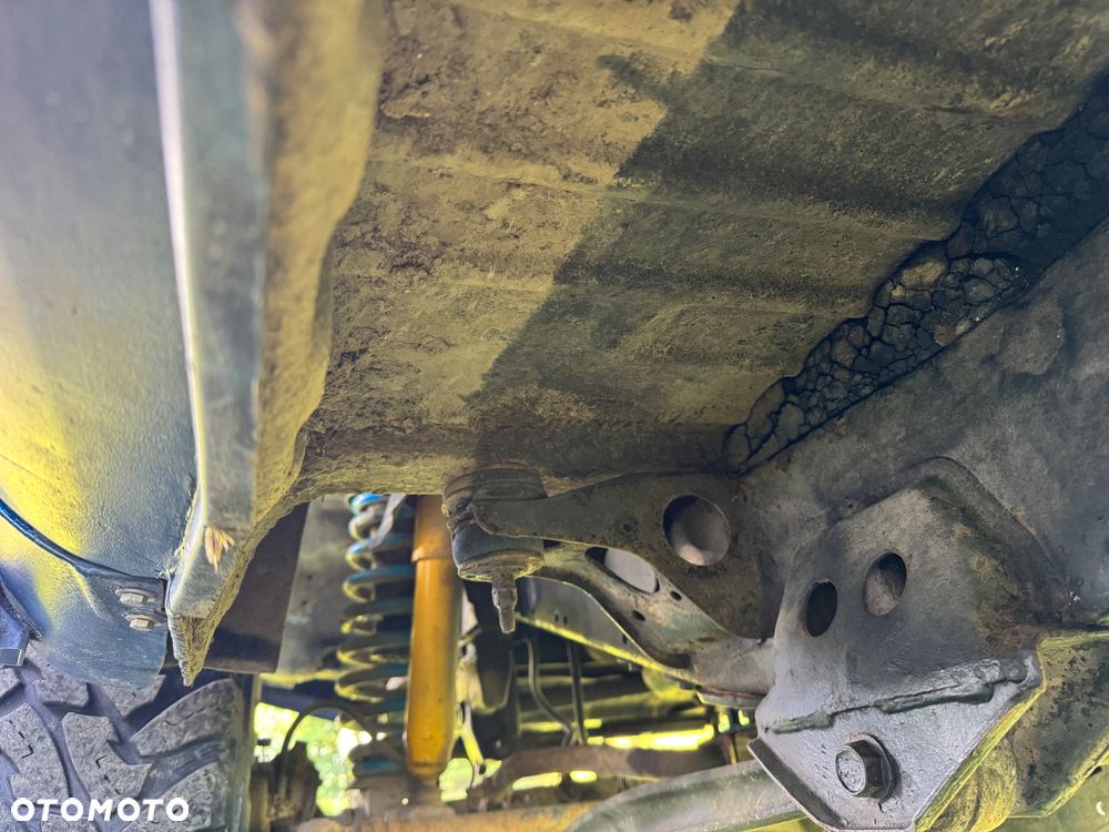 Toyota Land Cruiser HDJ80 - 29