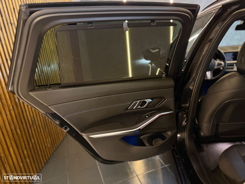 BMW 330 e Aut. M Sport - 21