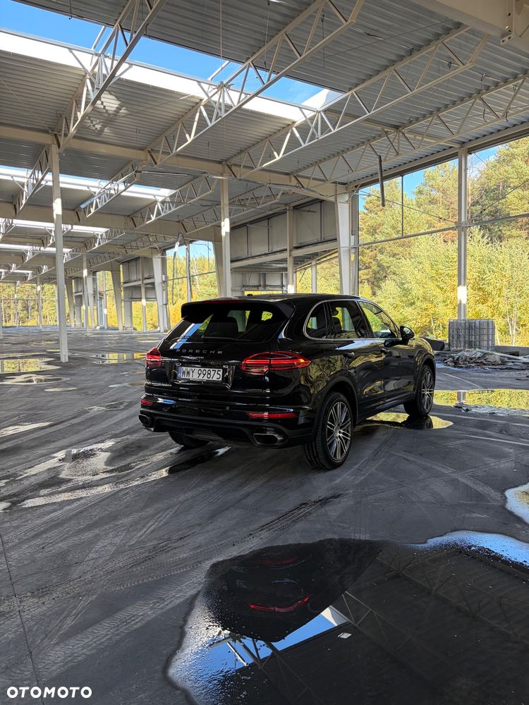 Porsche Cayenne Standard - 16