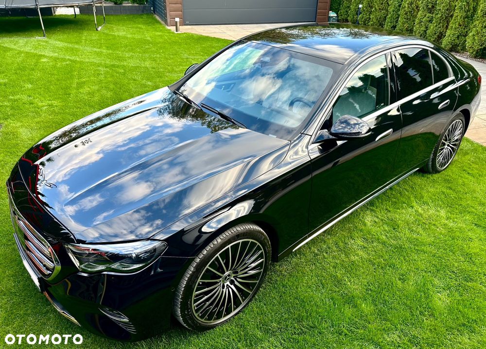 Mercedes-Benz Klasa E 220 d 4-Matic Exclusive - 36
