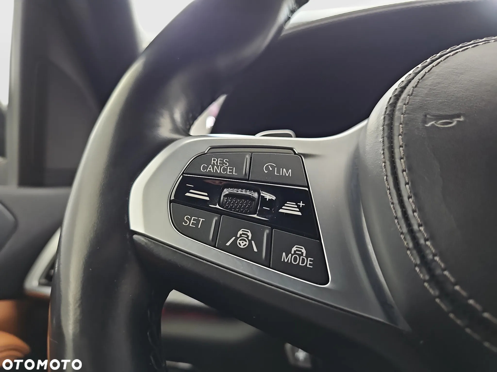 BMW X5 xDrive40d mHEV - 17