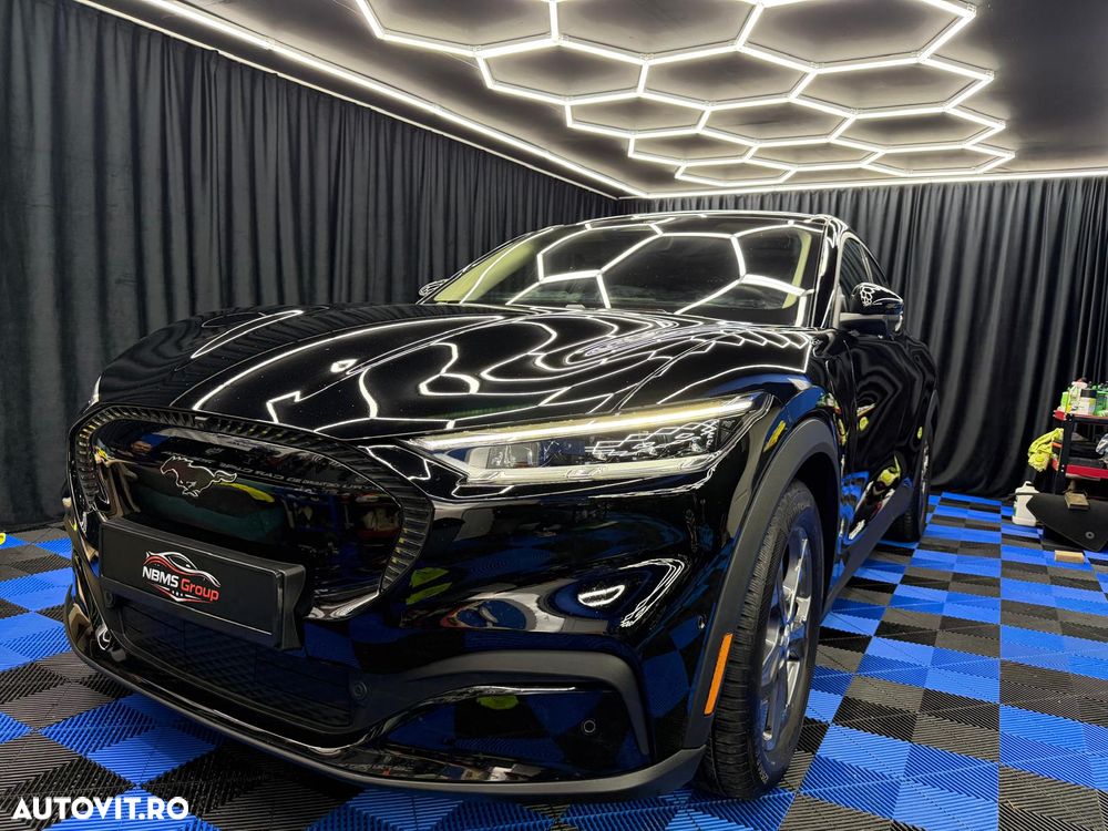 Ford Mustang Mach-E - 1