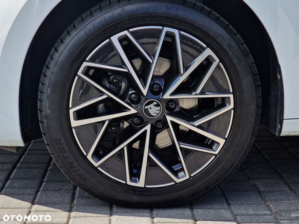 Skoda Octavia 1.5 TSI mHEV Edition 130 Selection DSG - 11