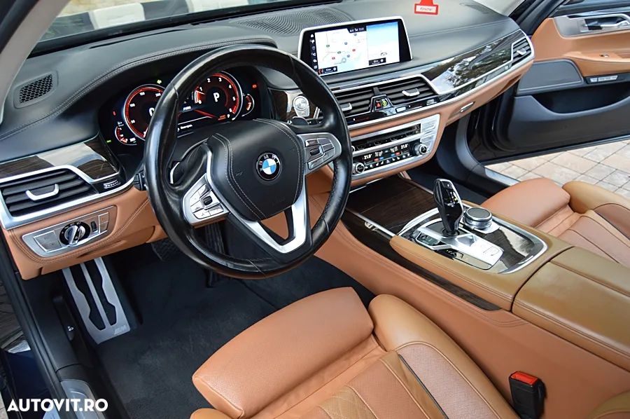 BMW Seria 7 740d xDrive - 36