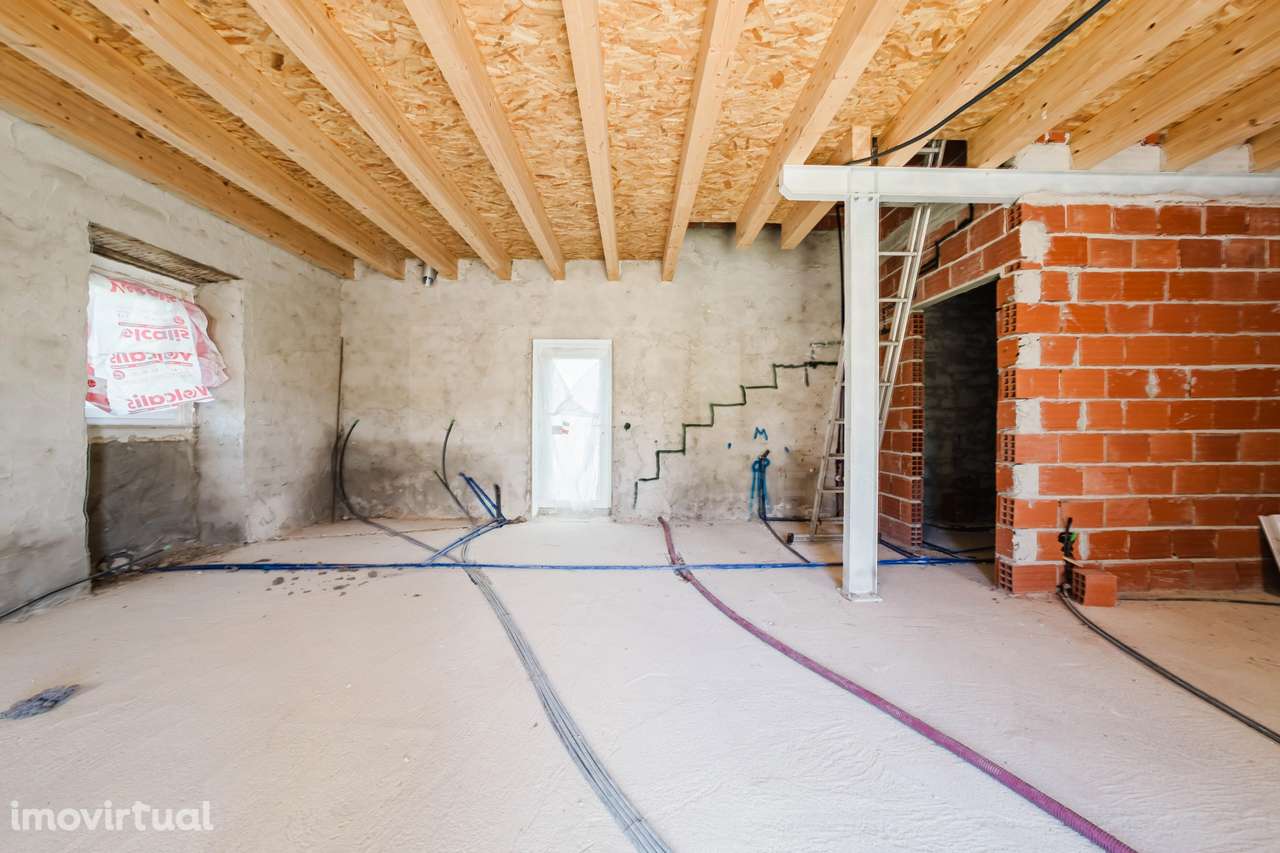 Moradia para remodelar em terreno com 1.809m2 - Grande imagem: 5/31