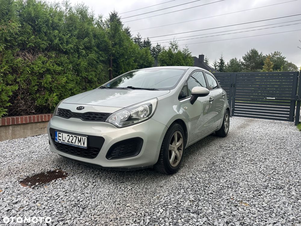 Kia Rio - 14