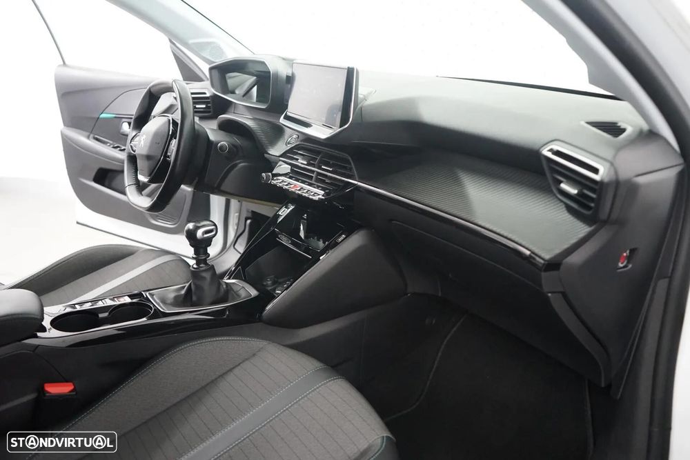 Peugeot 208 - 47