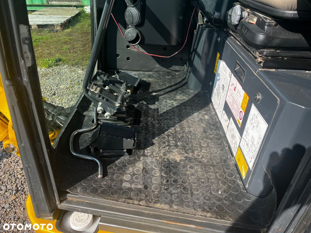 Komatsu PC 16 R - 5
