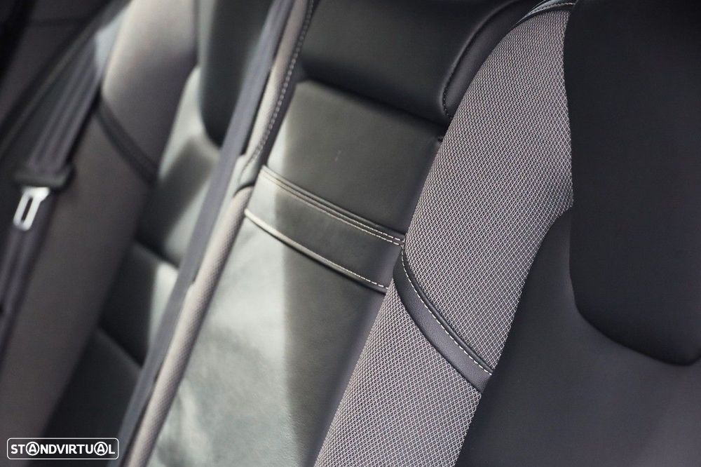 Volvo V60 2.0 T6 AWD TE R-Design - 11