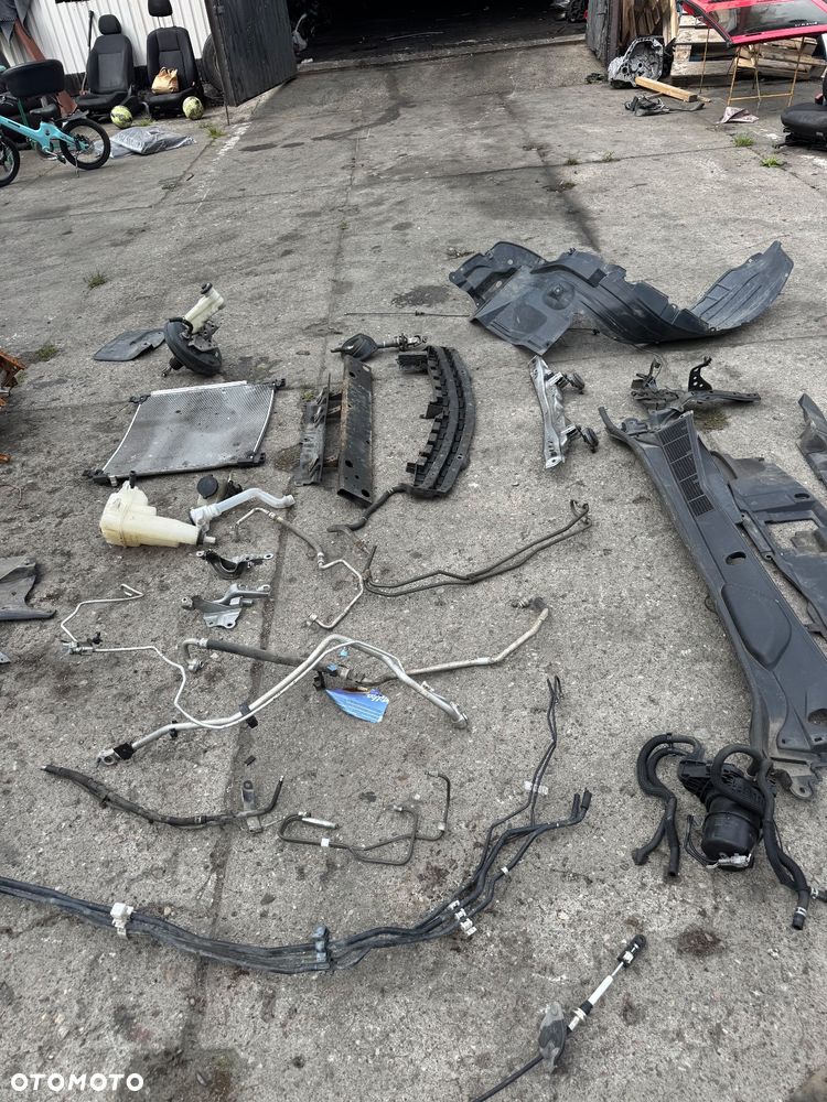 Toyota hilux 8 wszystkie części  wąż węże klimy przód przednie wzmocnienie środek plastiki - 18