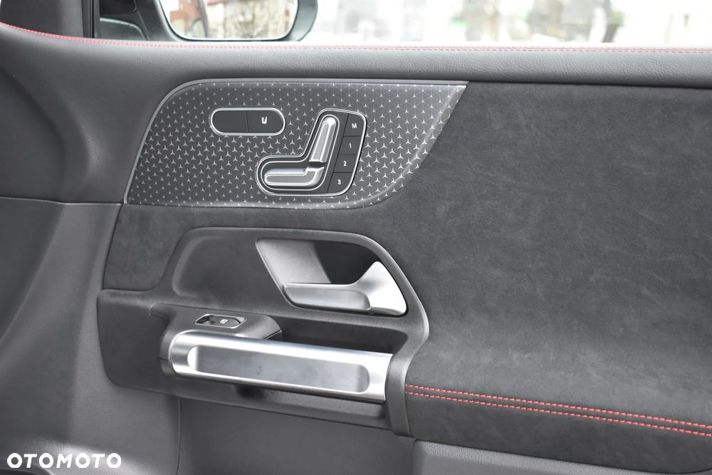 Mercedes-Benz GLB 200 d 4Matic 8G-DCT Edition AMG Line - 13