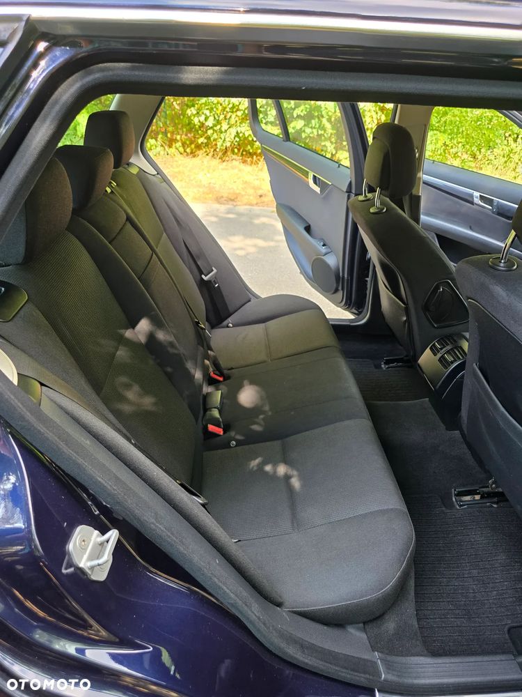 Mercedes-Benz Klasa C 200 CDI Elegance - 22