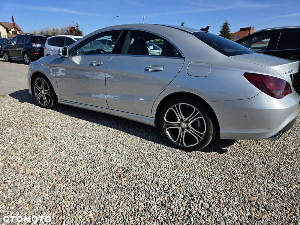 Mercedes-Benz CLA 180 - 9
