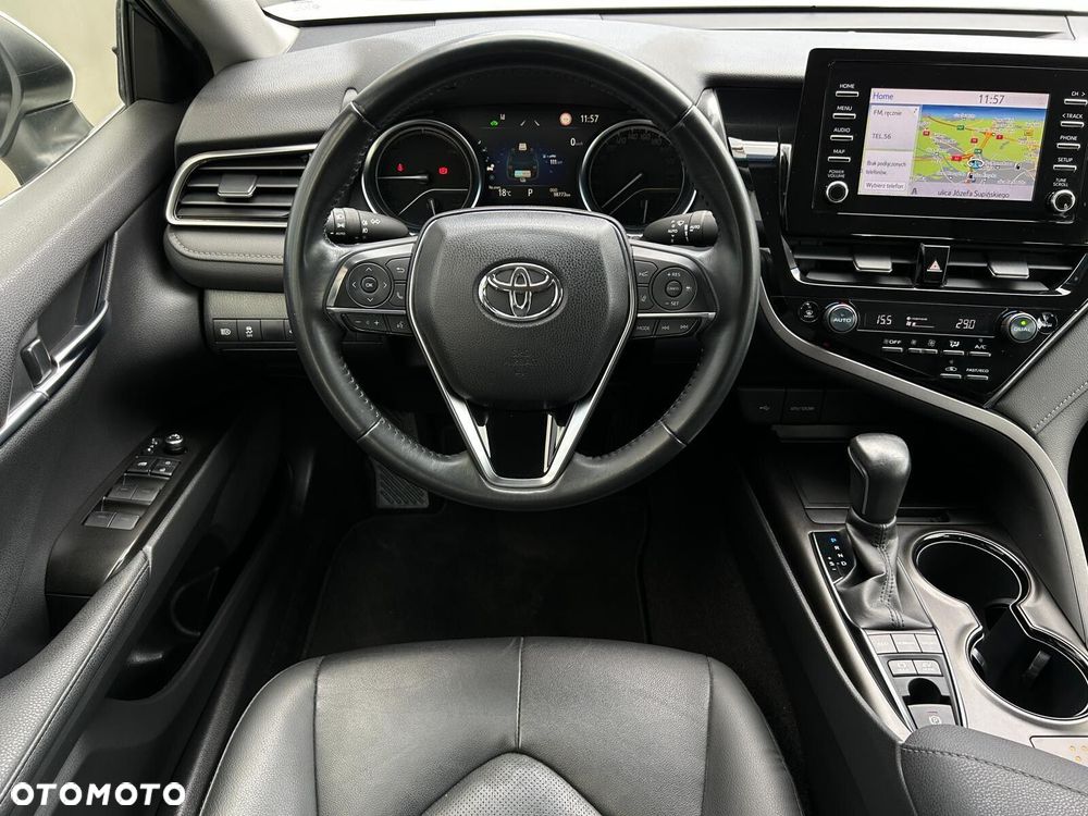 Toyota Camry 2.5 Hybrid Comfort CVT - 6